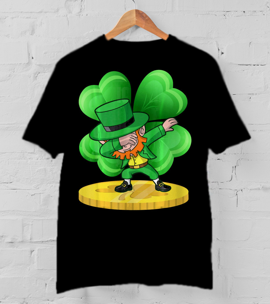 Irish St Patricks Day Dabbing Leprechaun On Shamrock Coin T-Shirt
