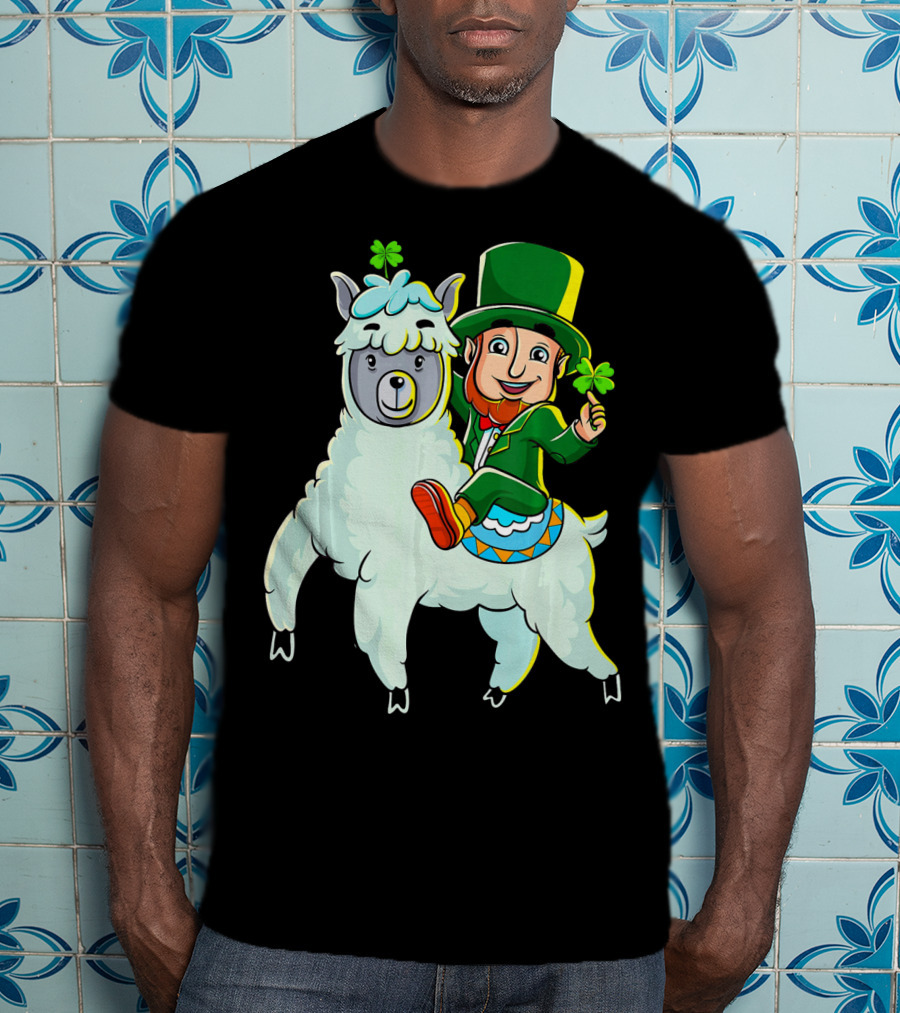 Leprechaun Riding Llama Clover Hat Green Suit Cartoon T-Shirt