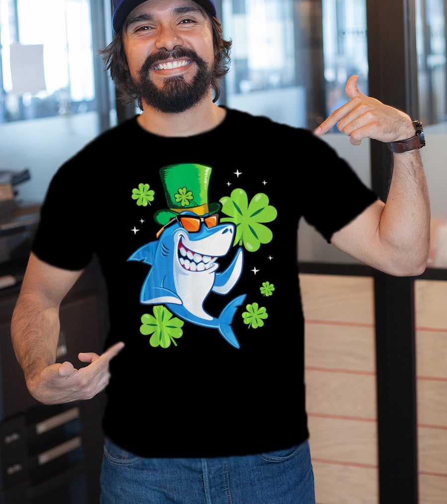 St Patricks Day Shamrock Paddy Shark Top Hat Dancing With Four-Leaf Clovers T-Shirt