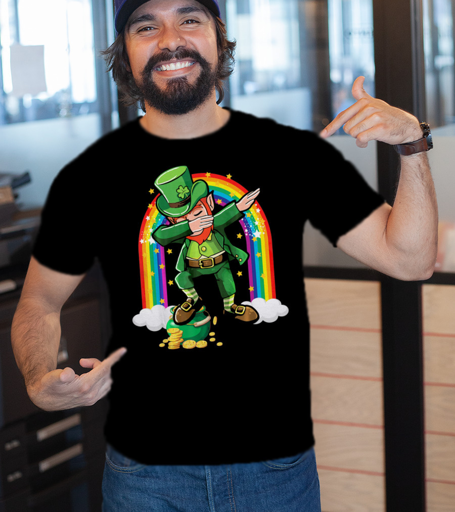 St Patricks Day Leprechaun Dabbing With Rainbow And Gold Coins T-Shirt