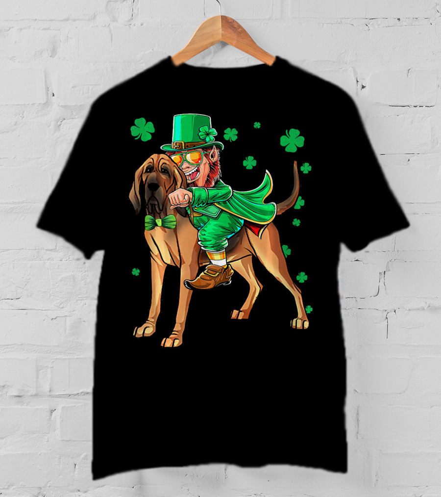 Leprechaun Riding Bloodhound Shamrock St. Patrick's Day T-Shirt