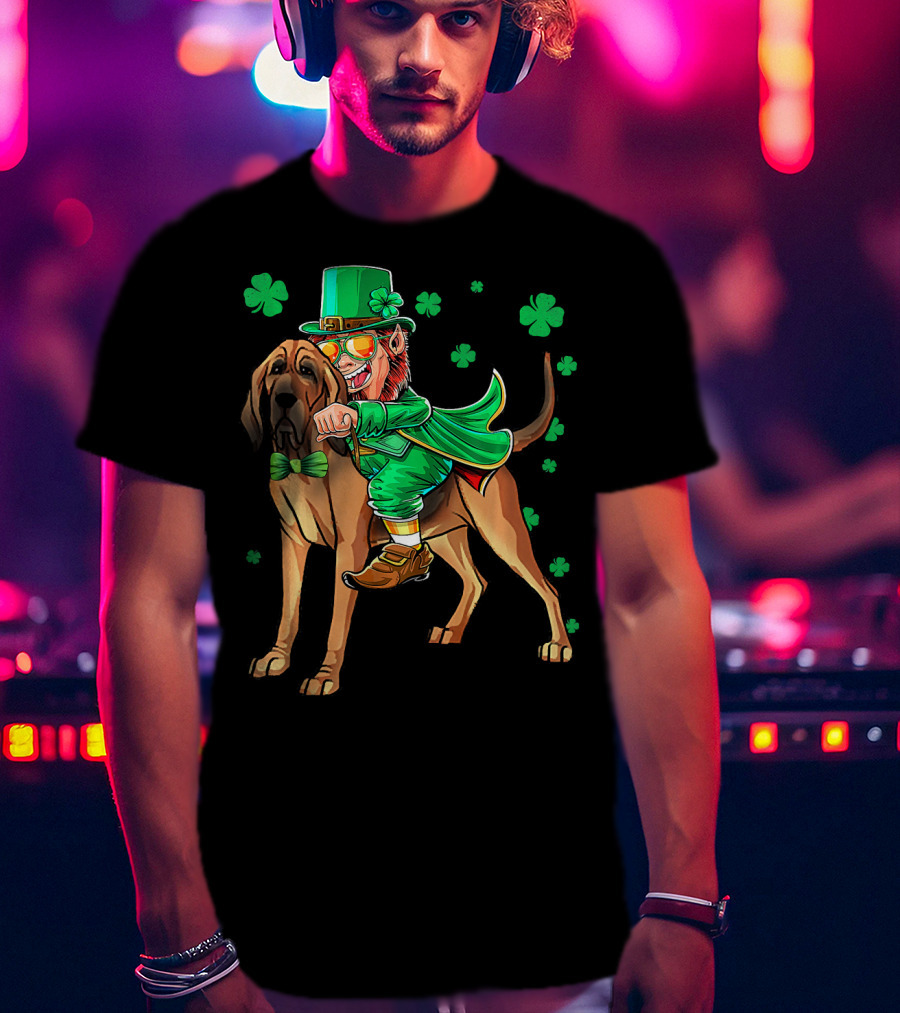 Leprechaun Riding Bloodhound Shamrock St. Patrick's Day T-Shirt
