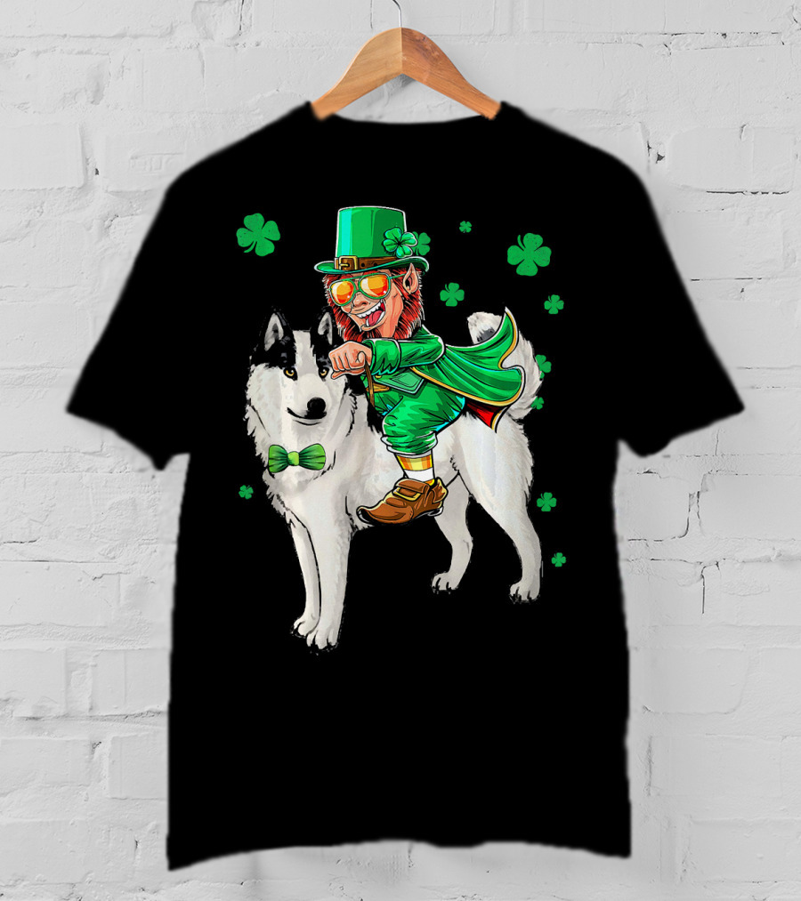 Leprechaun Riding Siberian Husky With Shamrock Bow Tie And Clover Background T-Shirt
