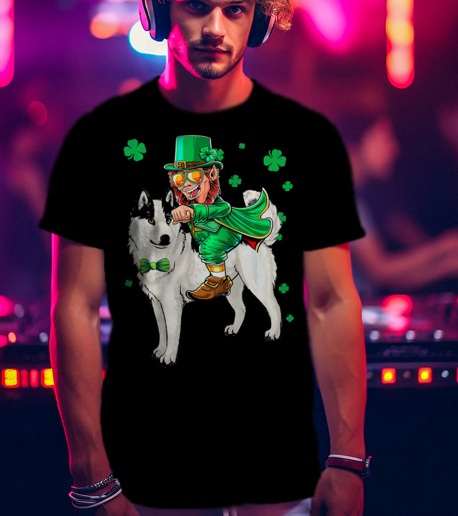 Leprechaun Riding Siberian Husky With Shamrock Bow Tie And Clover Background T-Shirt