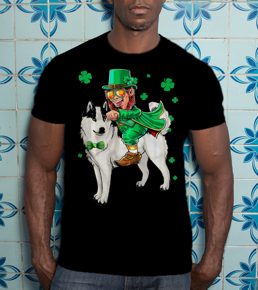 Leprechaun Riding Siberian Husky With Shamrock Bow Tie And Clover Background T-Shirt