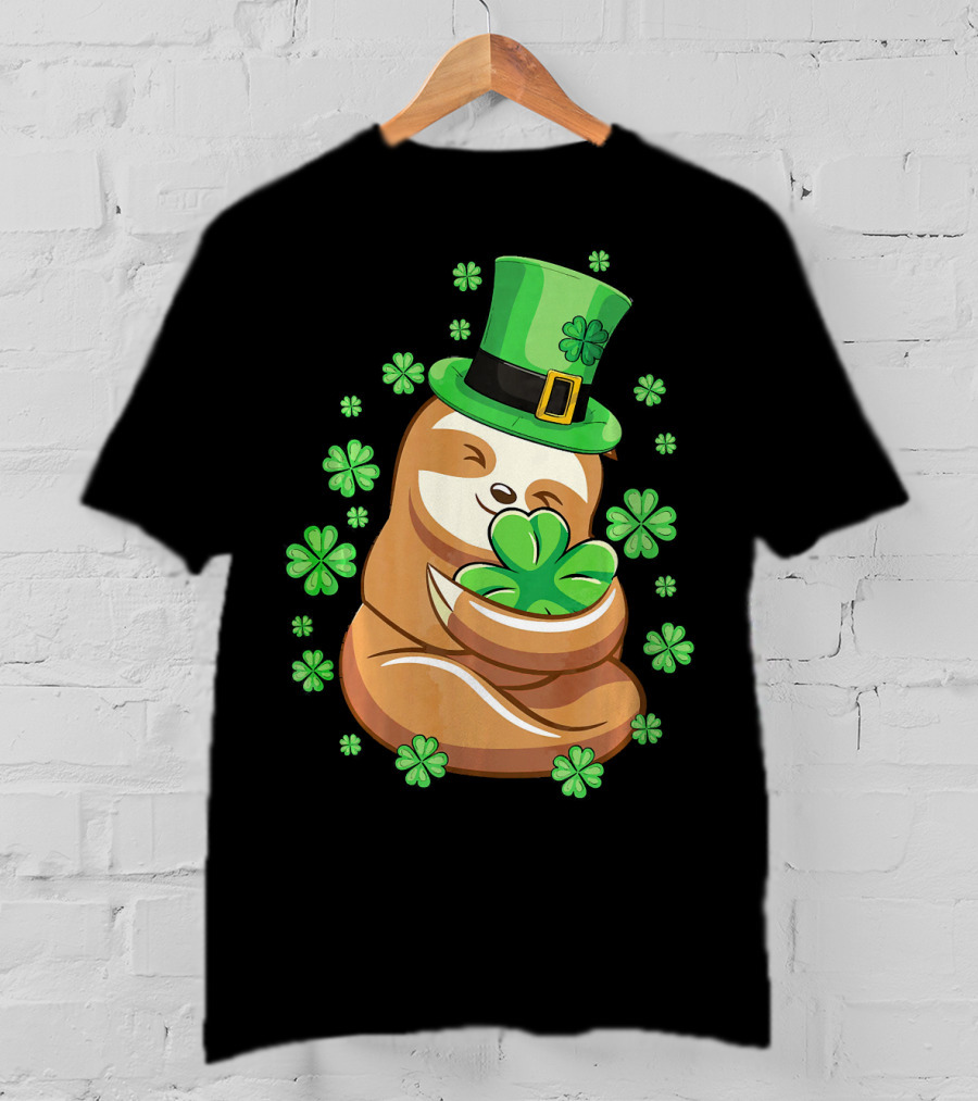 Lucky Sloth St Patricks Day Leprechaun With Shamrocks And Green Hat T-Shirt