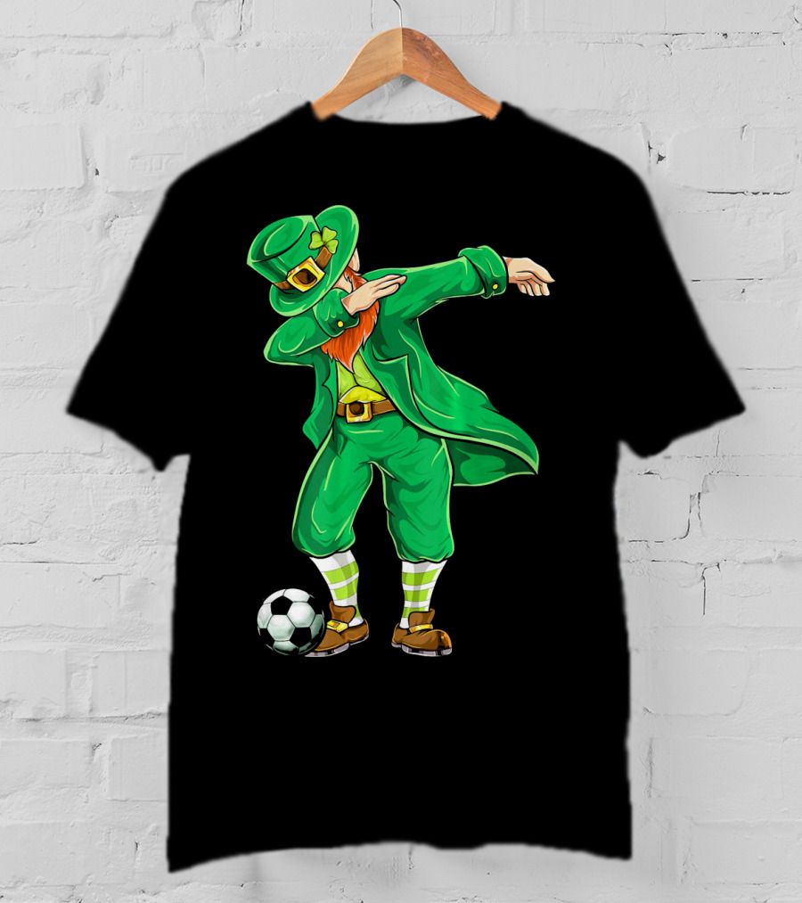 Dabbing Leprechaun Irish Soccer With Football And Shamrock Hat T-Shirt