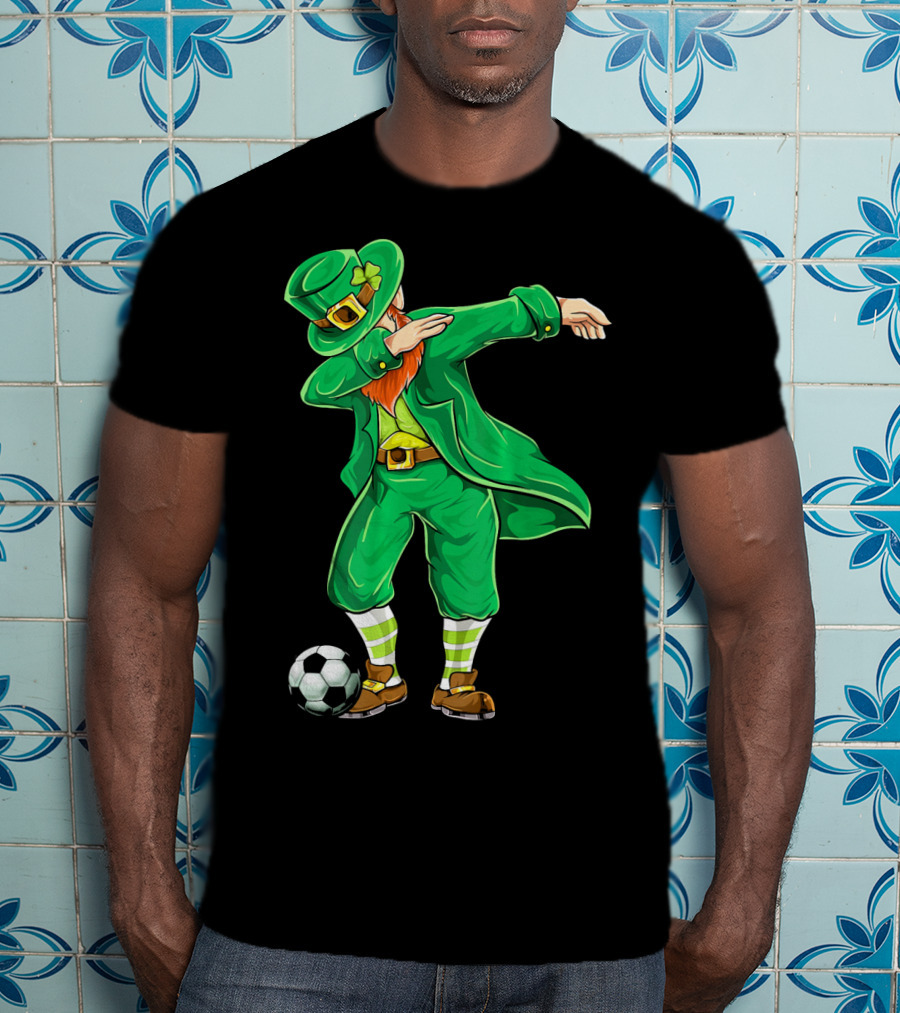 Dabbing Leprechaun Irish Soccer With Football And Shamrock Hat T-Shirt