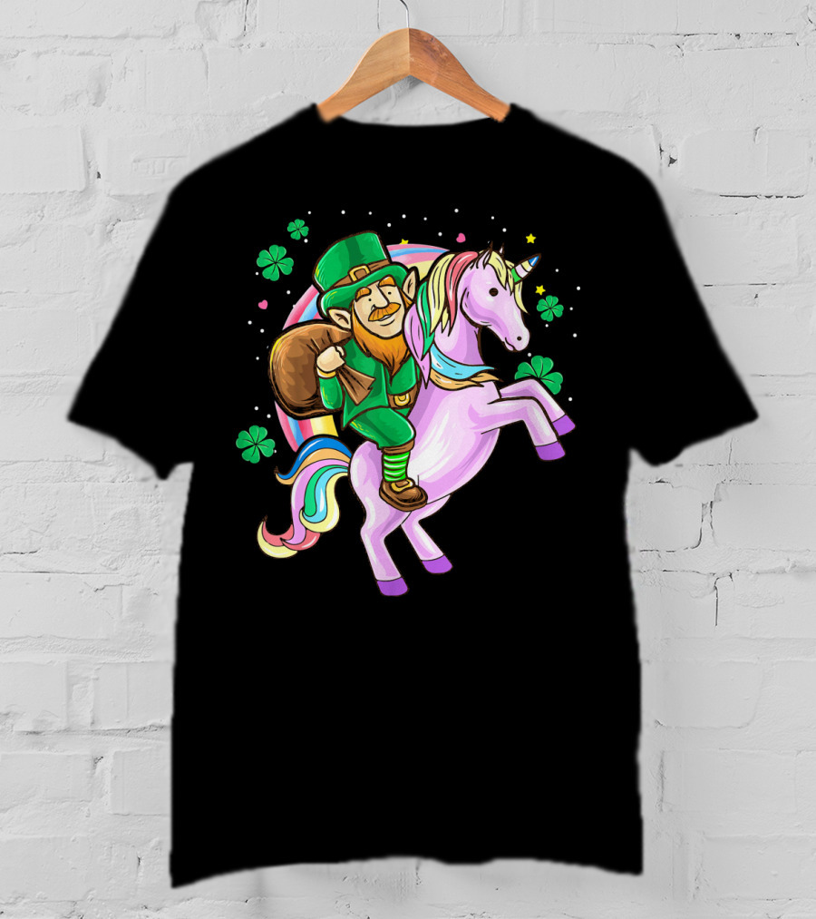 Mens Funny St Patricks Day Leprechaun Riding Unicorn With Shamrocks T-Shirt