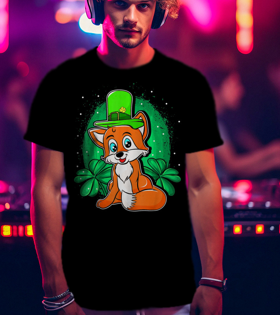 Four Leaf Clover Hat Fox Saint Patrick's Day T-Shirt