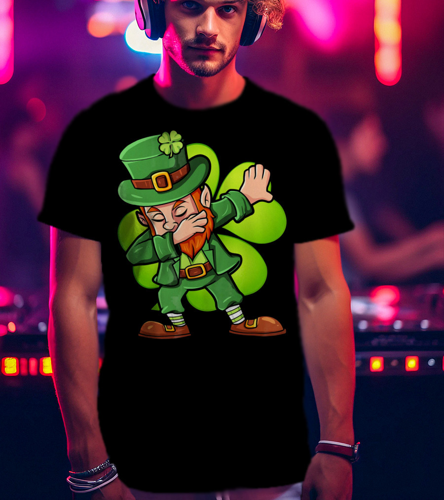 Dabbing Leprechaun With Clover St Patrick's Day Luck T-Shirt
