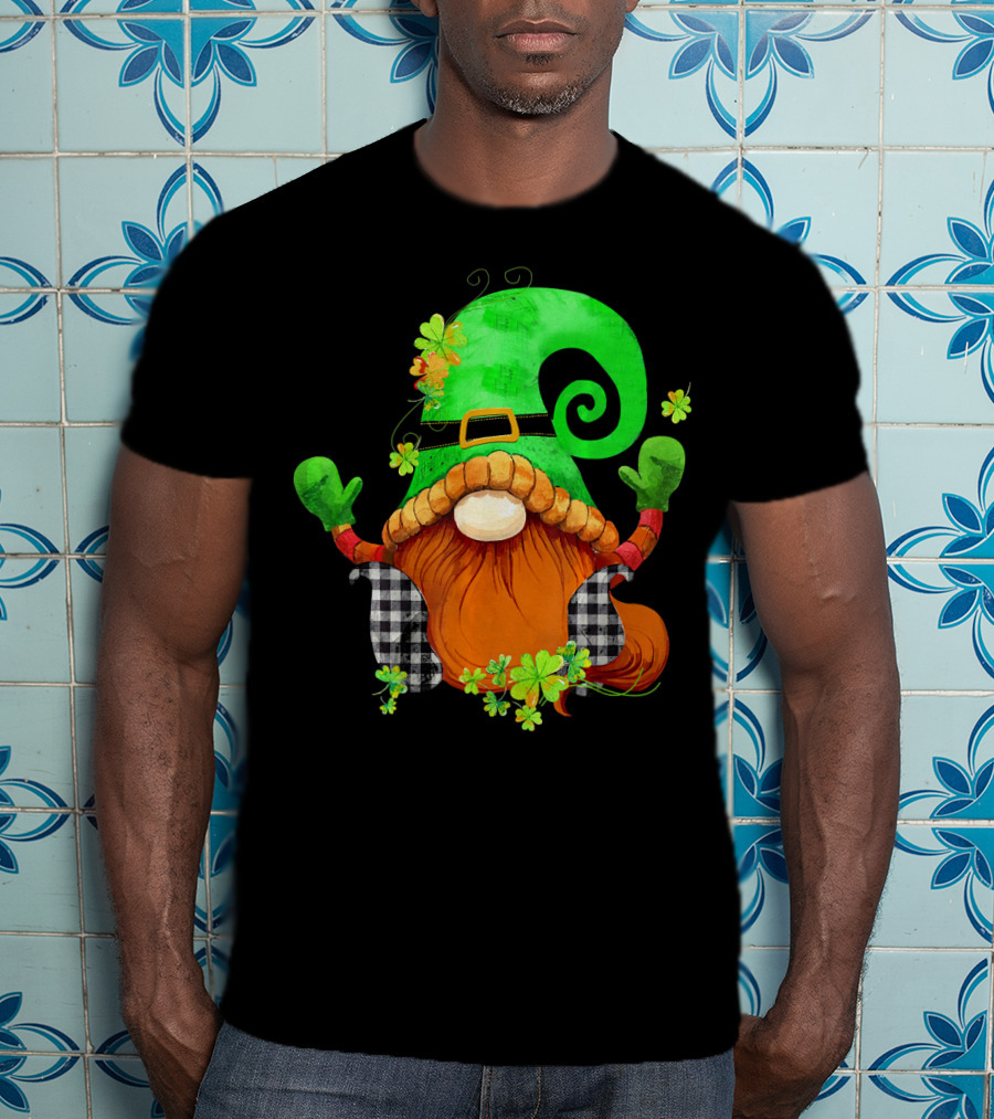 St. Patricks Day Leprechaun Gnome With Shamrock And Green Hat T-Shirt