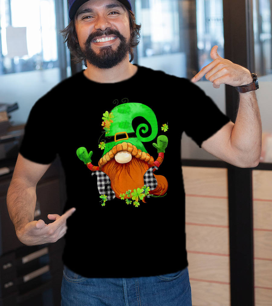 St. Patricks Day Leprechaun Gnome With Shamrock And Green Hat T-Shirt