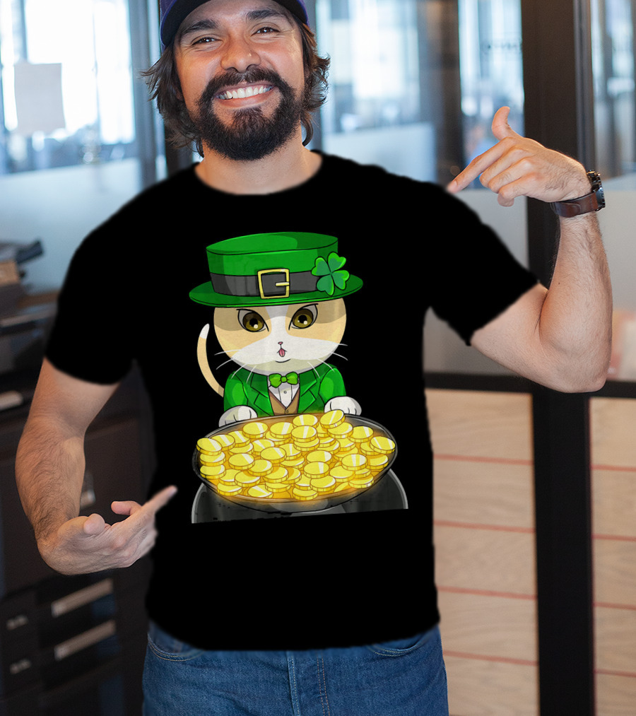 Exotic Cat Leprechaun With Pot Of Gold Funny Cat Lover T-Shirt
