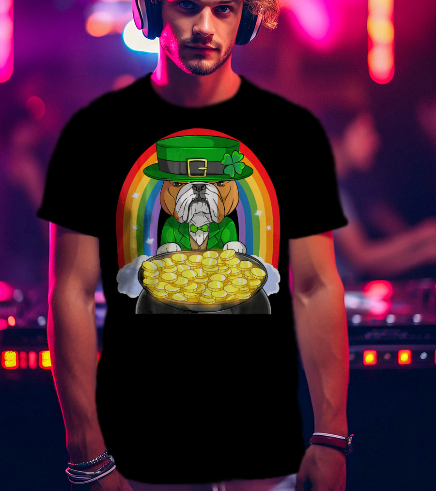 English Bulldog St Patricks Day Leprechaun Pot Of Gold Rainbow T-Shirt