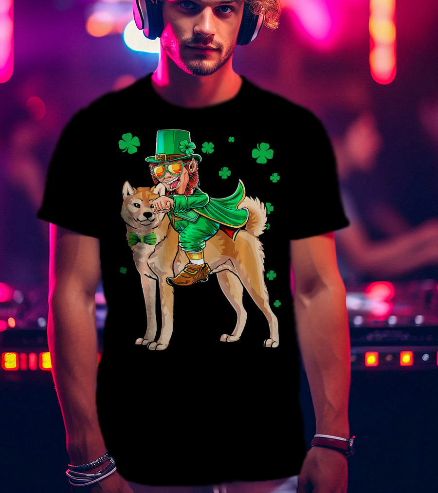 Leprechaun Akita Shamrock St. Patricks Day T-Shirt