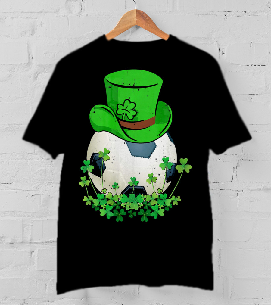 Shamrock Soccer Ball With Leprechaun Hat St Patricks Day T-Shirt