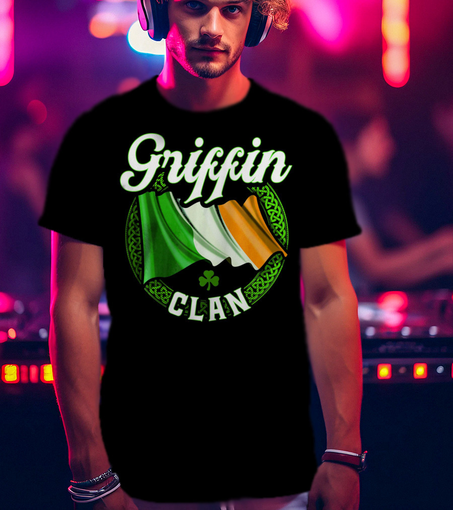 Griffin Clan Irish Flag Surname Ireland Celtic Heritage T-Shirt