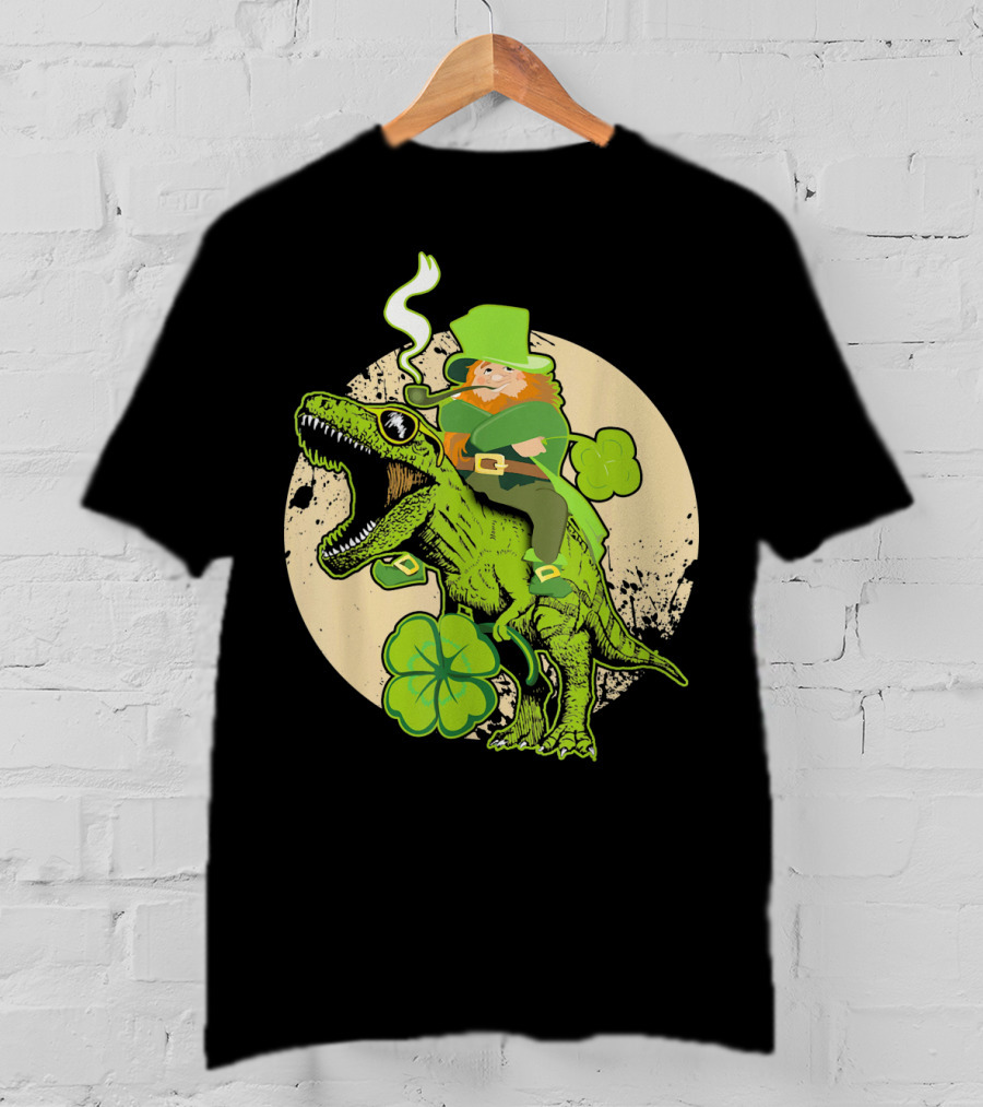 St Patricks Day Leprechaun Riding Dinosaur With Shamrocks T-Shirt