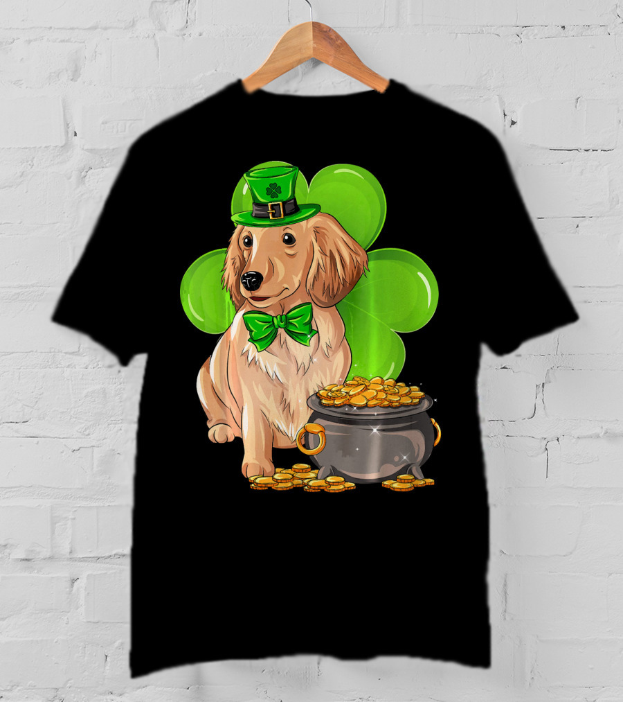 Miniature Dachshund St Patricks Day Leprechaun With Shamrock And Pot Of Gold T-Shirt