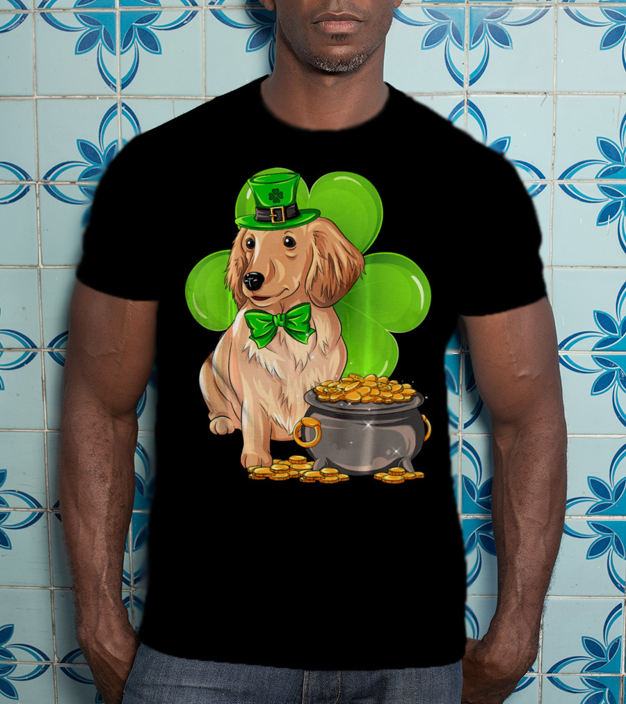 Miniature Dachshund St Patricks Day Leprechaun With Shamrock And Pot Of Gold T-Shirt