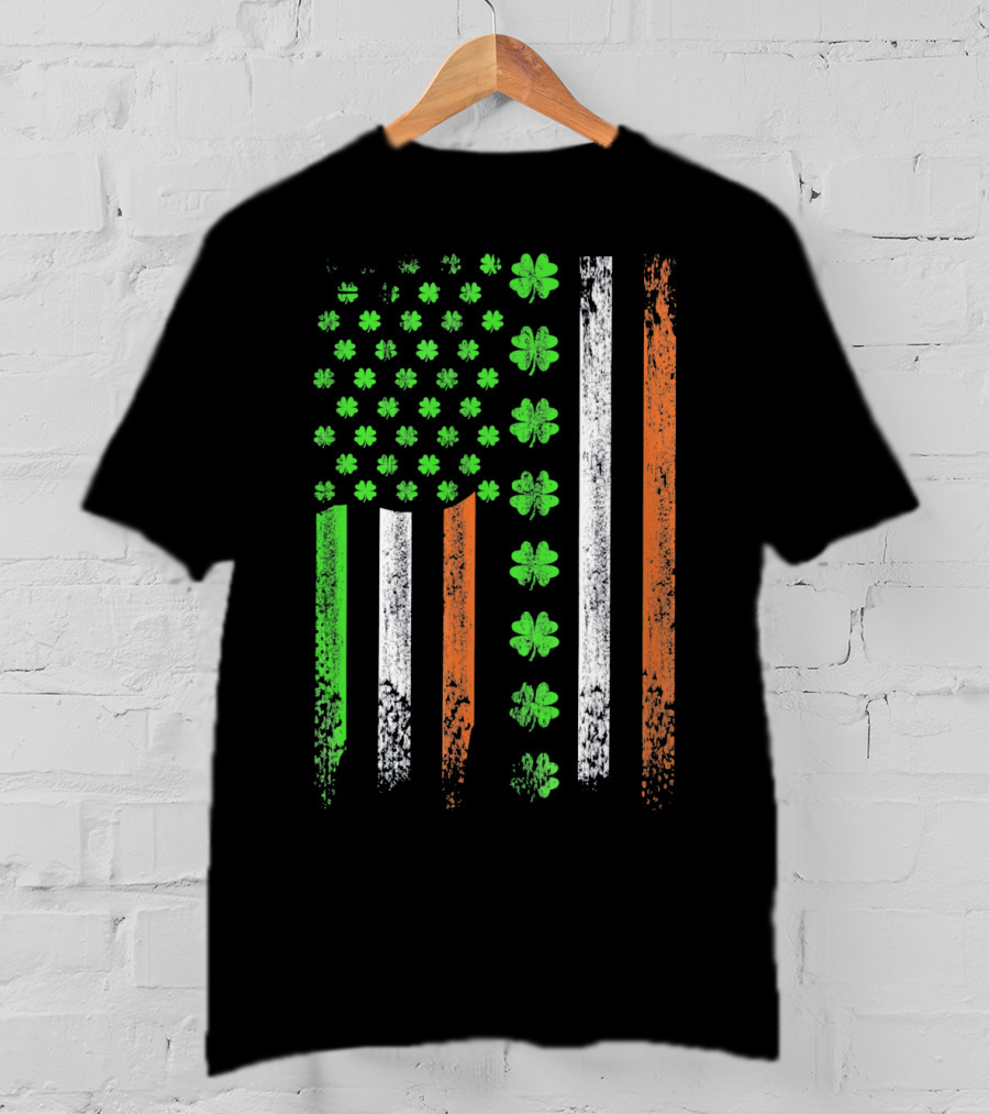 St Patricks Day US Flag With Shamrocks And Irish Colors T-Shirt