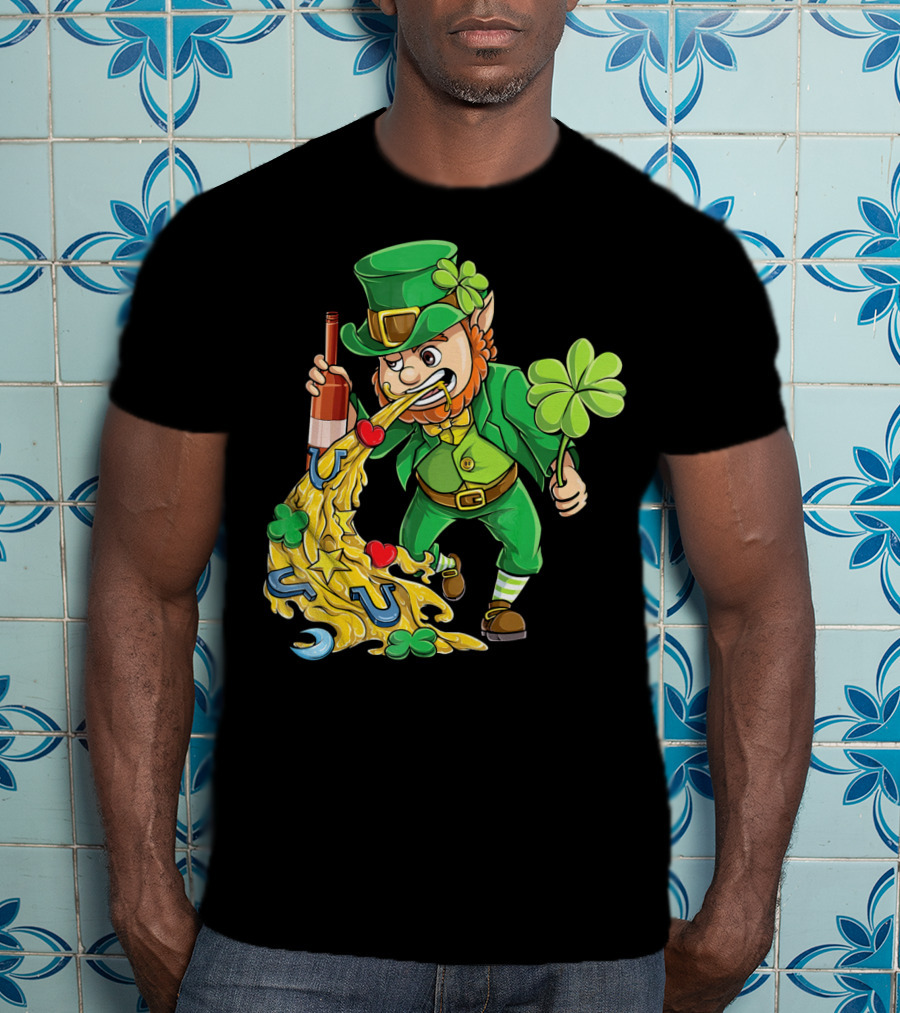 St Patricks Day Leprechaun Pouring Shamrocks Hearts Horseshoes And Stars T-Shirt