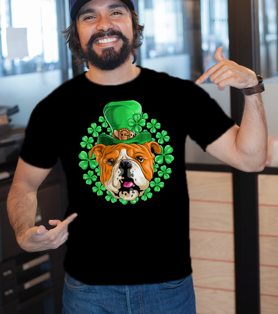 English Bulldog In Leprechaun Hat With Clover Background T-Shirt