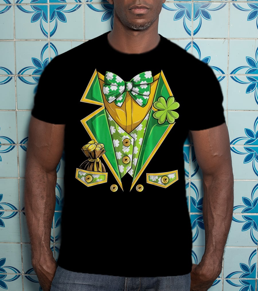 Leprechaun Costume St Patricks Green Suit With Shamrocks And Gold Coins T-Shirt
