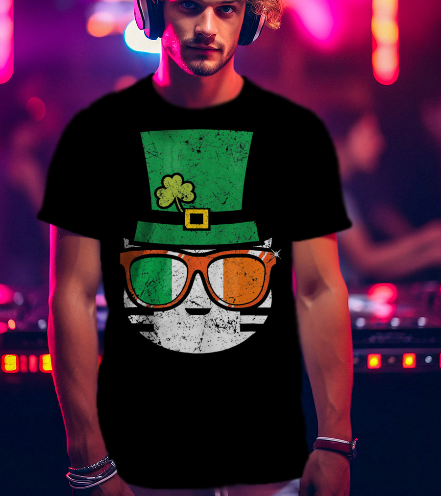St Patricks Day Irish Cat With Shamrock Hat And Flag Sunglasses T-Shirt