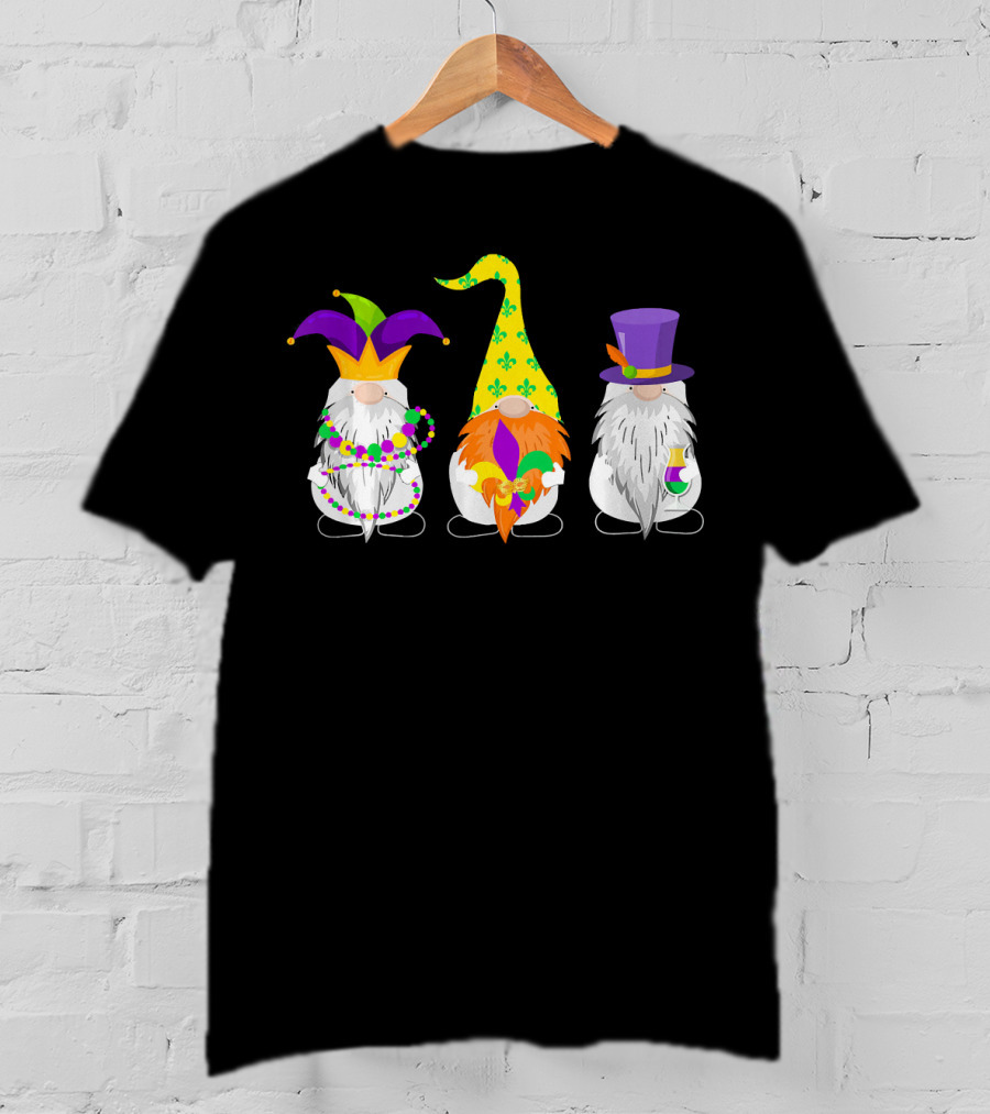 Cute Nordic Three Gnomes Mardi Gras Jester Beads Hats Fleur-de-Lis T-Shirt