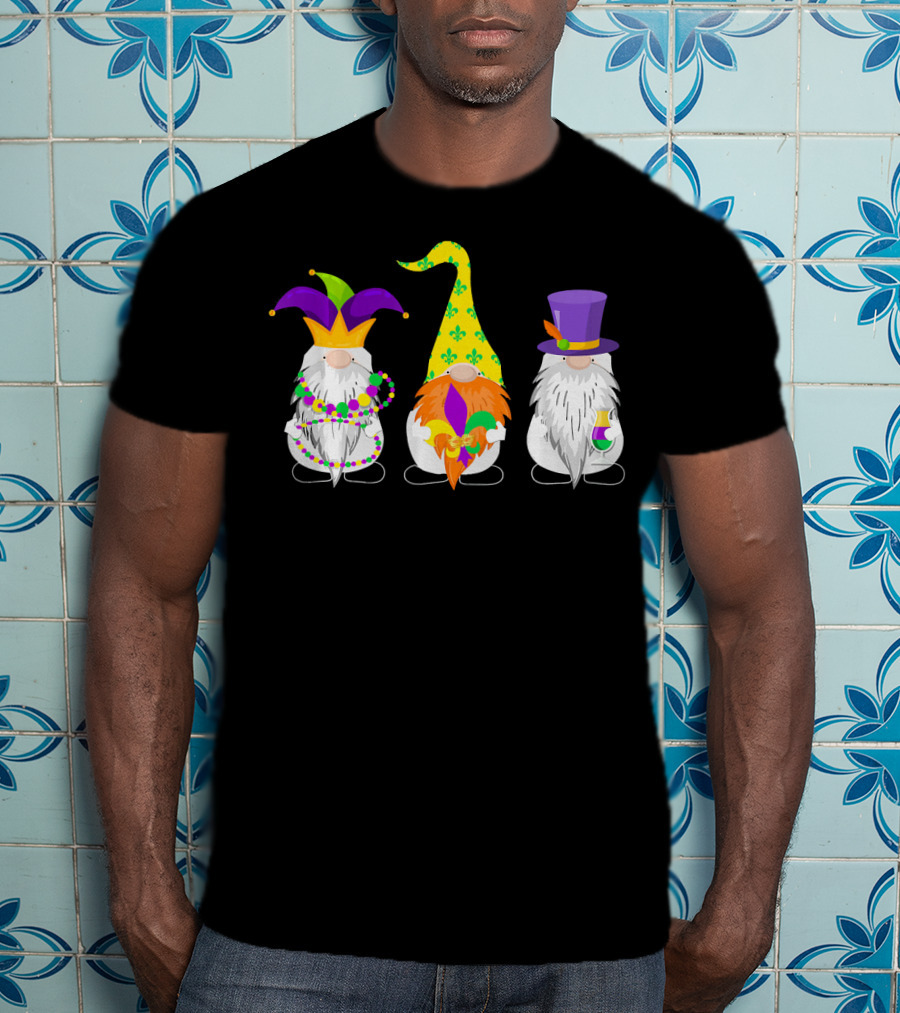 Cute Nordic Three Gnomes Mardi Gras Jester Beads Hats Fleur-de-Lis T-Shirt
