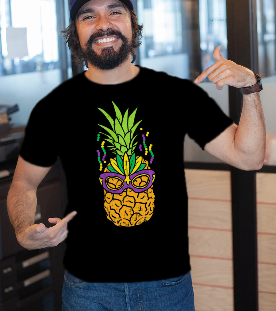 Pineapple Jester Mask Mardi Gras Fruit Funny Cool T-Shirt