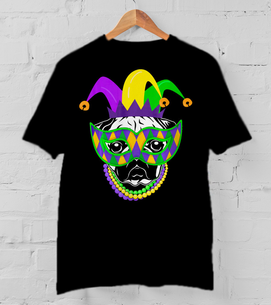 Mardi Gras Jester Pug Mask Beads Dogs Lovers T-Shirt