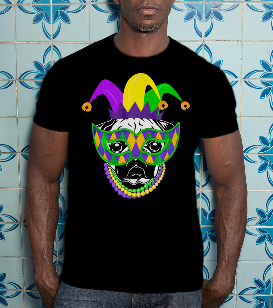 Mardi Gras Jester Pug Mask Beads Dogs Lovers T-Shirt