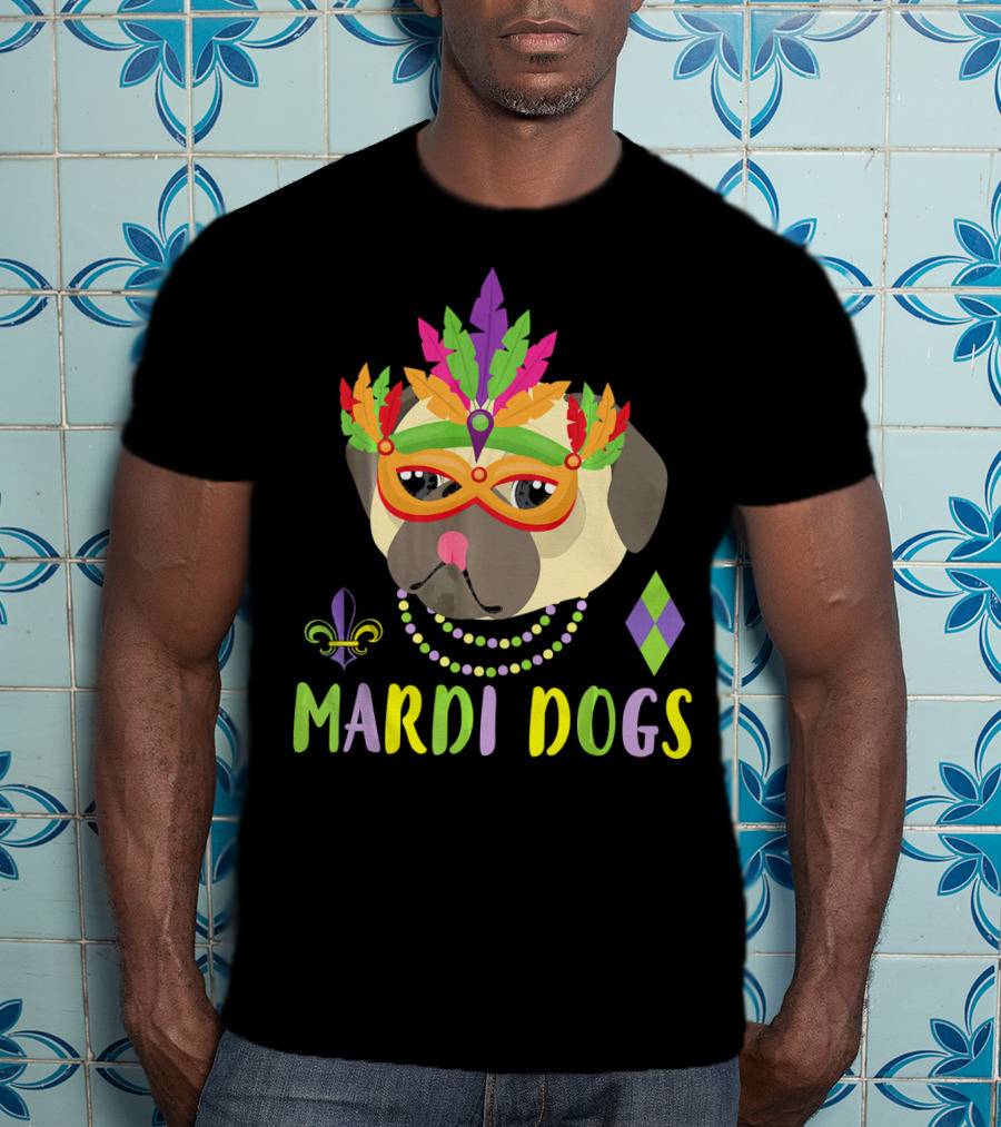 Pug Dog Mardi Gras Beads Mask Fleur De Lis Mardi Dogs Masquerade Costume T-Shirt