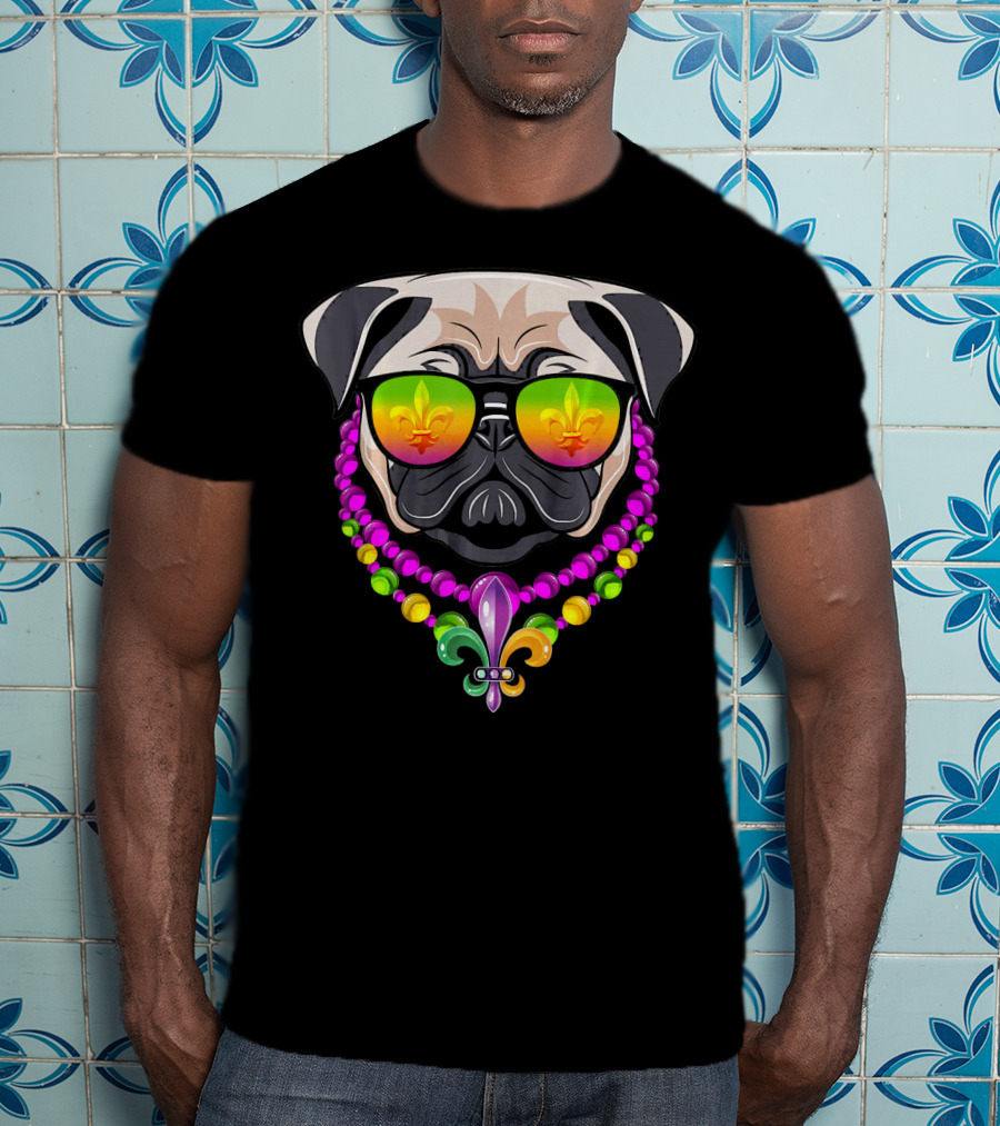 Mardi Gras Pug With Beads And Fleur-de-Lis Sunglasses T-Shirt