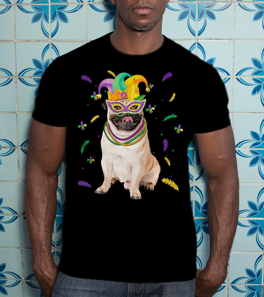 Mardi Gras Pug With Beads And Jester Mask T-Shirt