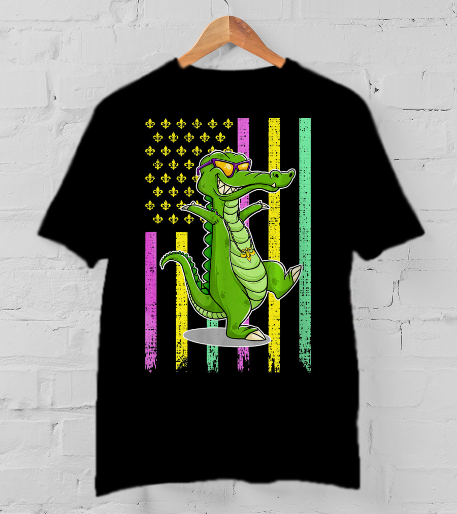 Mardi Gras Alligator With Sunglasses And Flag Background T-Shirt