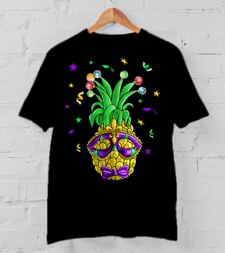 Pineapple Mardi Gras Mask With Stars And Party Confetti T-Shirt