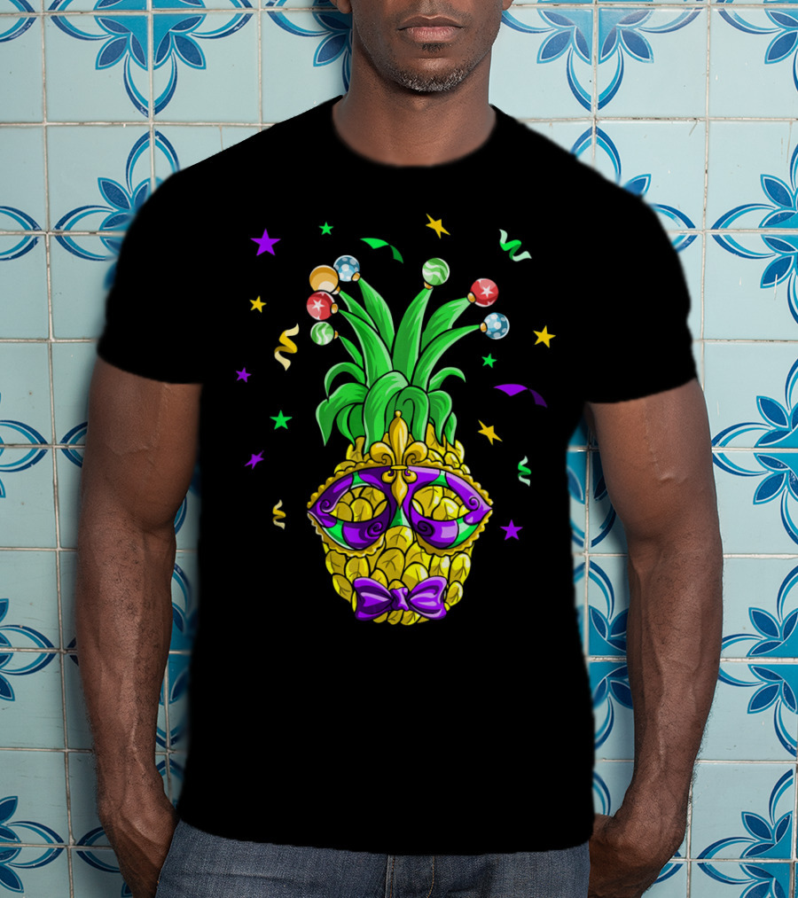 Pineapple Mardi Gras Mask With Stars And Party Confetti T-Shirt