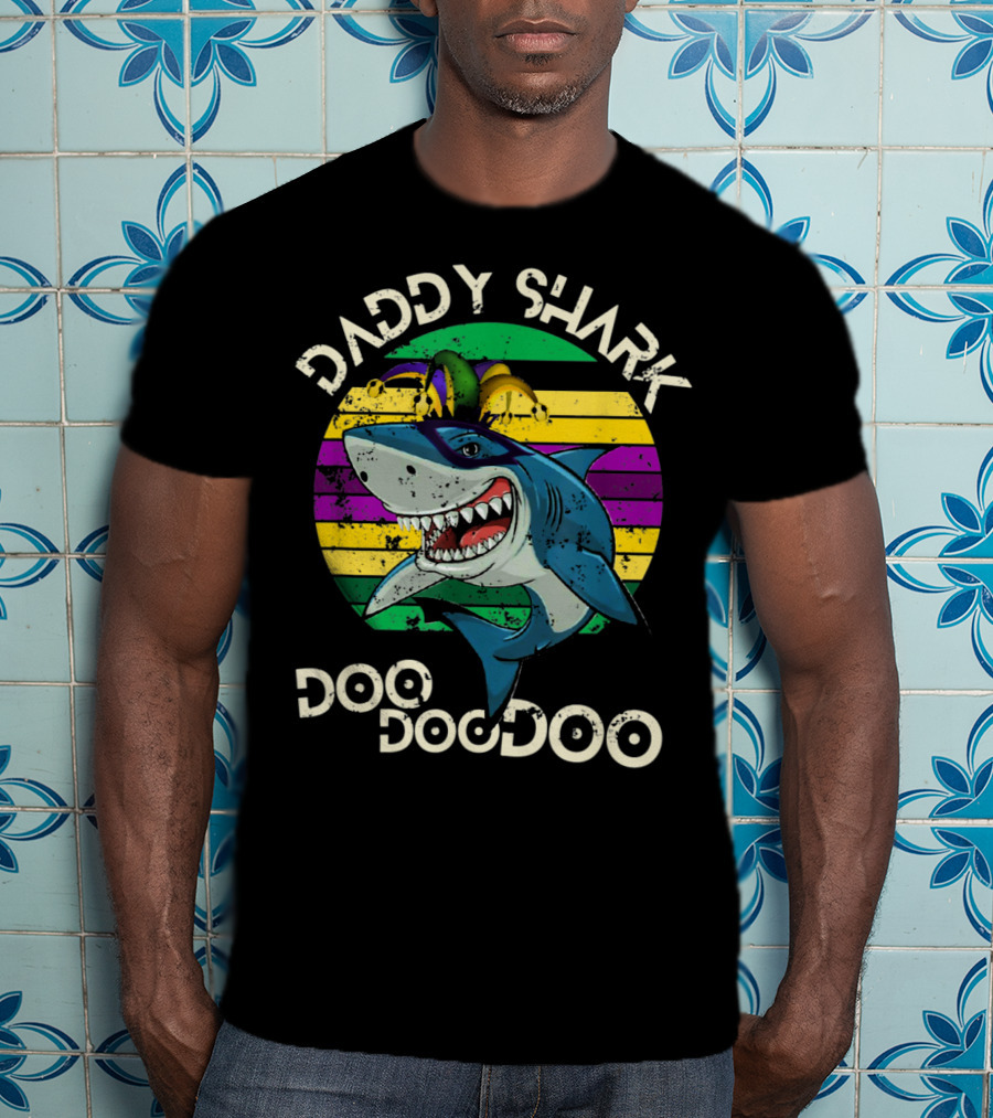 Daddy Shark Doo Doo Mardi Gras Jester Hat Retro Stripes T-Shirt
