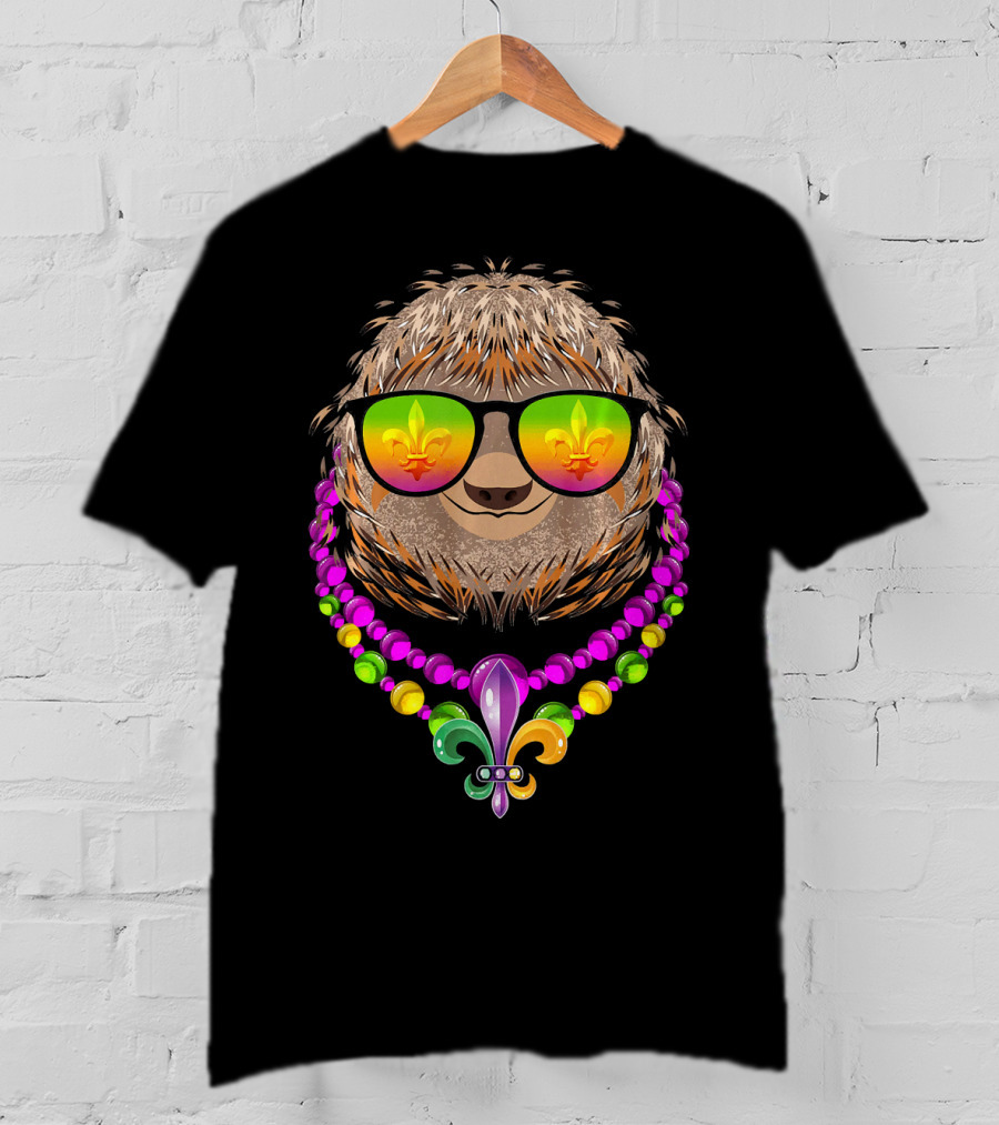 Sloth Wearing Sunglasses With Fleur De Lis And Mardi Gras Beads T-Shirt