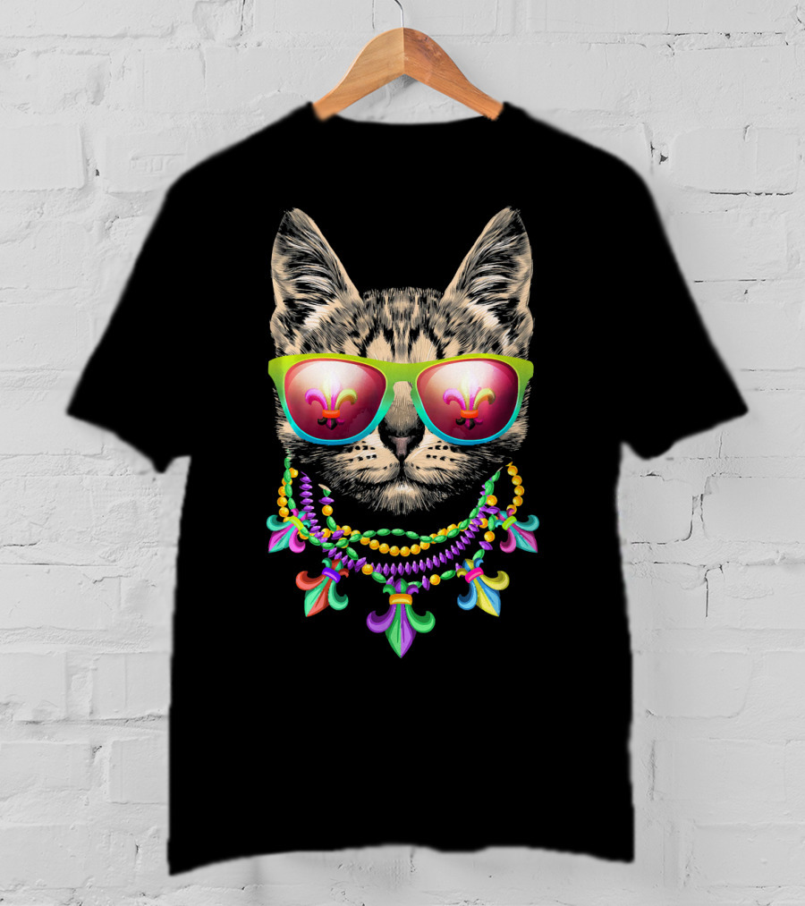 Mardi Gras New Orleans Cat Wearing Funny Fleur-de-Lis Beads And Mask T-Shirt