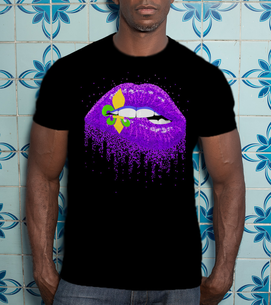 Funny Mardi Gras Purple Glitter Lips With Fleur-de-Lis T-Shirt