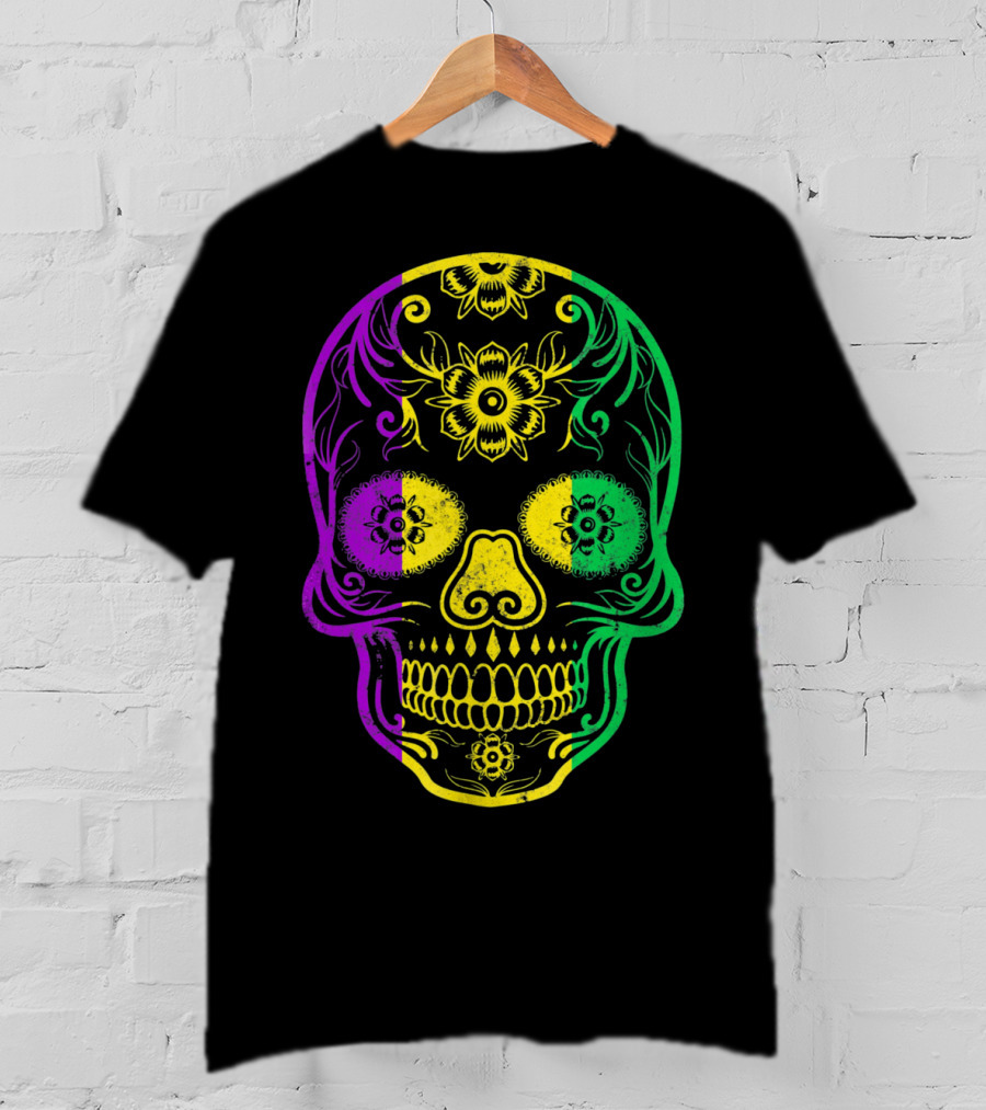 Mardi Gras Skull In Vibrant Purple Green And Yellow Fat Tuesday Colors T-Shirt