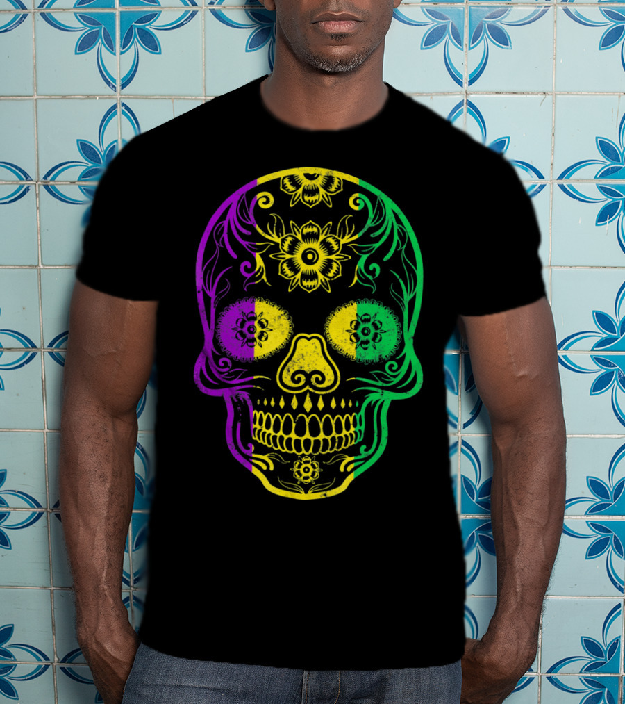 Mardi Gras Skull In Vibrant Purple Green And Yellow Fat Tuesday Colors T-Shirt