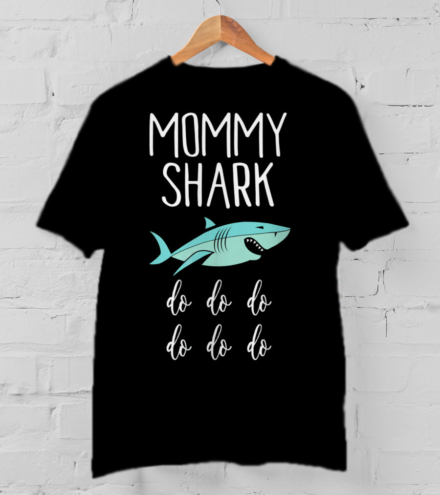 Mommy Shark Do Do Do Pregnancy Announcement T-Shirt