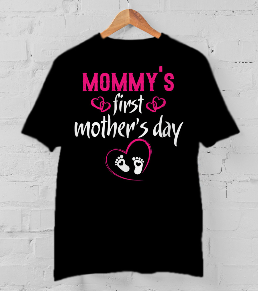 Mommy's First Mother's Day Baby Footprints Heart T-Shirt