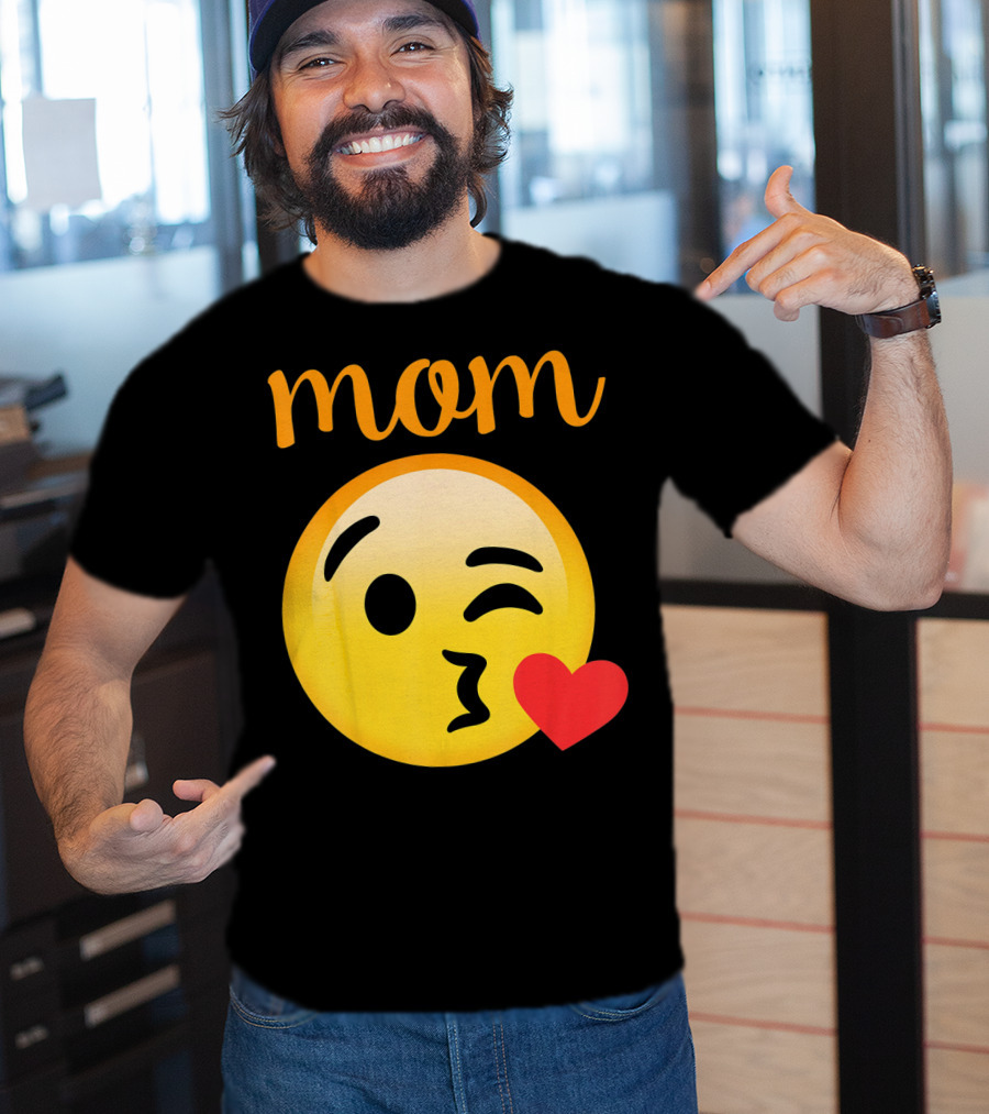 Mom Kissing Emoji Heart Kiss Emoji T-Shirt